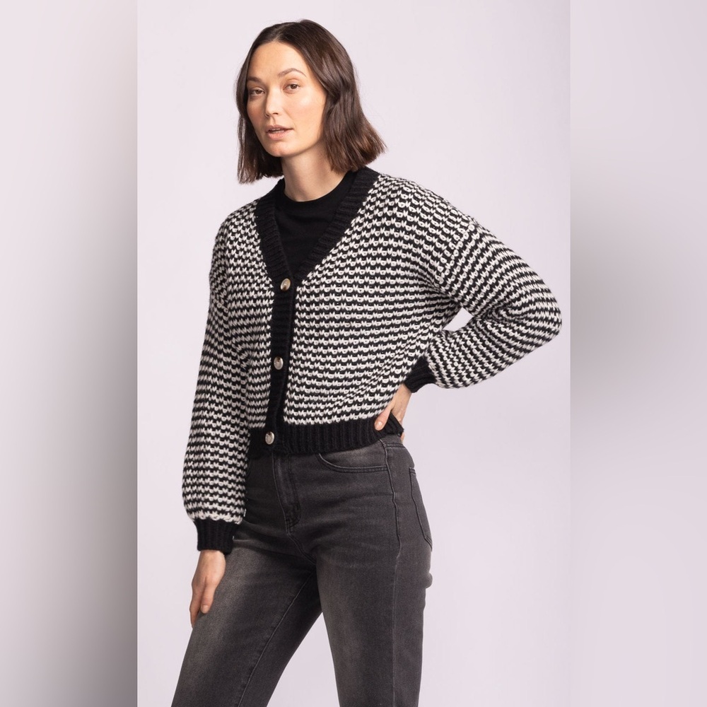 PINK ROSE | Houndstooth Black and Cream Cardigan - Picture 4 of 15